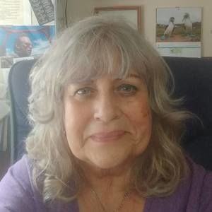 Meet your Posher, Becky